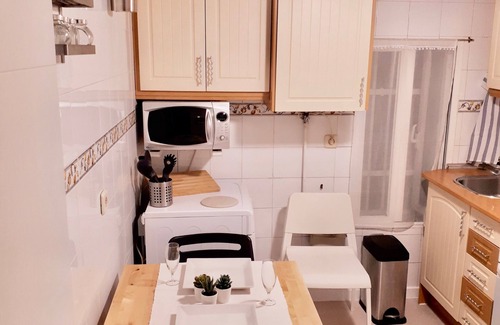 Lucero Apartment | Small cozy flat, at 3 stations from Royal Palace and Plaza de España