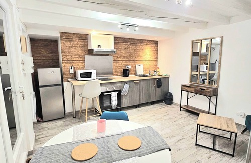Montlucon Villa | Small duplex of 35mc Montluçon city center 10 minutes walk from train station