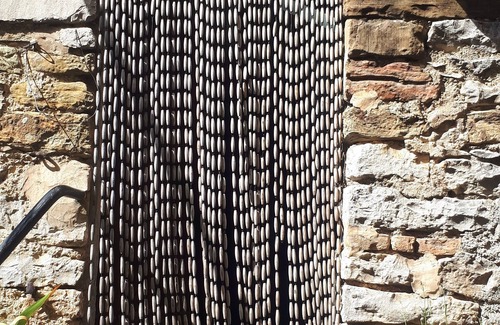 Saint-Etienne-les-Orgues Apartment | Small artist's house