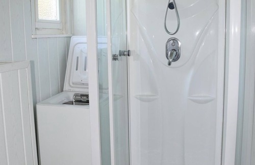 Sudbrookmerland House | Small, Holiday home - Holiday home, Shower, WC, 3 bedrooms