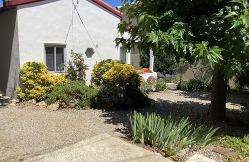 Saint-Pierre-la-Mer Villa | Small house, air conditioning and shaded garden, in a quiet area near the beach