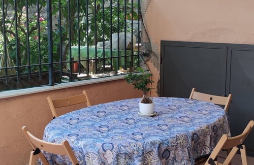 Torre del Greco Apartment | Small house ideal for visiting Naples, Pompeii, Herculaneum, Sorrento.