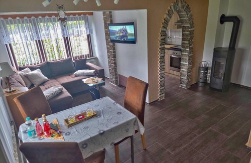 Altenfeld House | Small house in the Thuringian Forest with pool