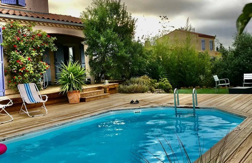 Ouveillan House | Small natural n'est open to the outside in the Mediterranean