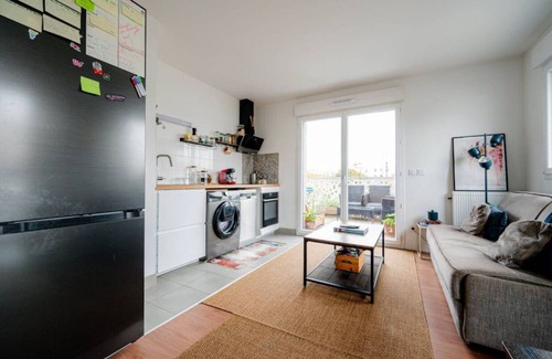 Le Pre-Saint-Gervais Apartment | Small Parisian oasis