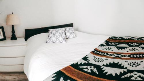 Kitsilano Bed & Breakfast | Small Private Studio at Kitsilano Beach