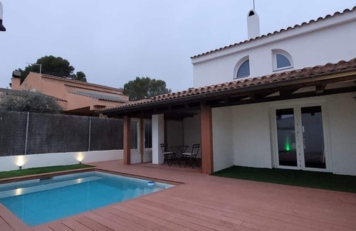 Calafat Villa | Small renovated villa 900 meters from the beach