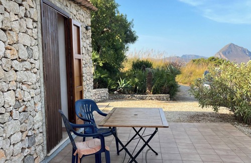 Macari House | Small 'rustic' holiday house with stunning view