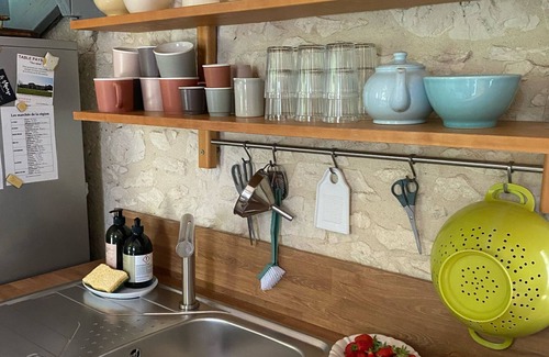 Castillonnes House | Small stone house with swimming pool and garden