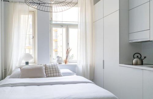 Ullanlinna Apartment | Small studio with spacious bathroom in Ullanlinna