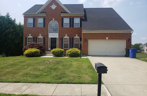 La Plata House | Small Town but Contemporary 2 Bdrm/ 1 Bath/Full Kitchen/Patio/Private