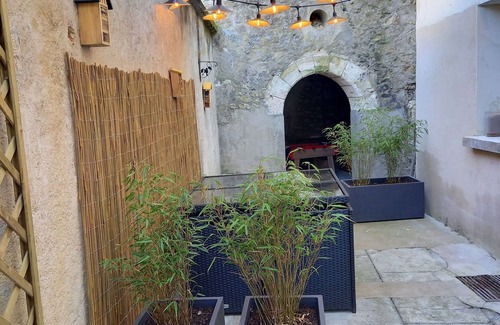 Loches House | Small town house