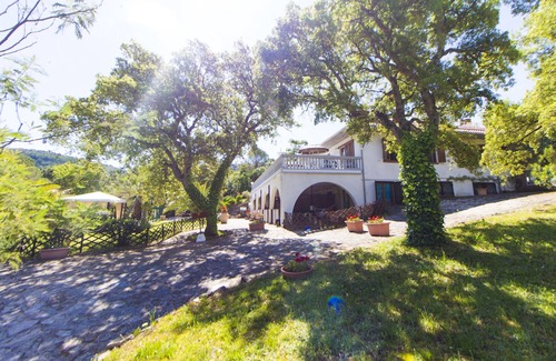 Campiglia Marittima Ski Chalet | Small Villa near the Pool in a fantastic Park