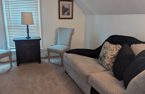 South Bend Apartment | Smalstig Rockne Suites 1 Bedroom Apartment Walk to Notre Dame