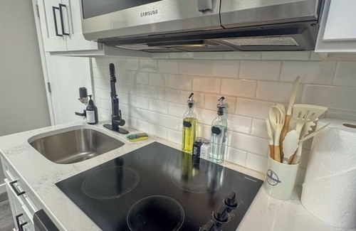 North Ironbound Apartment | Smart and Cozy Studio NEAR NYC!
