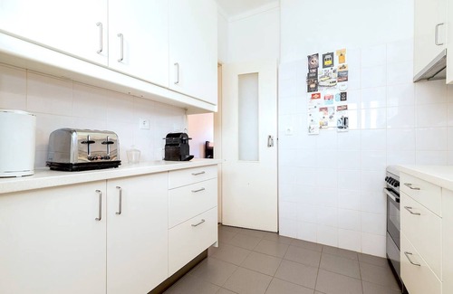 Santo Antonio Apartment | Smart apartment in Rato - authentic neighborhood and close to everything