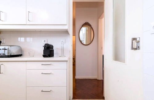 Santo Antonio Apartment | Smart apartment in Rato - authentic neighborhood and close to everything