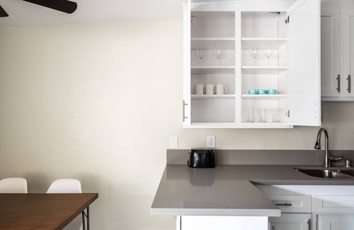 Palms Apartment | Smart Culver City 1BR, nr. Trader Joe's & Restos, by Blueground