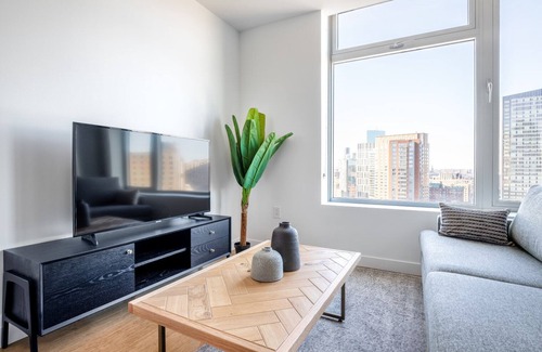 Chinatown Apartment | Smart Downtown 1BR w/W/D in unit, Gym, Doorman, near South Station, by Blueground