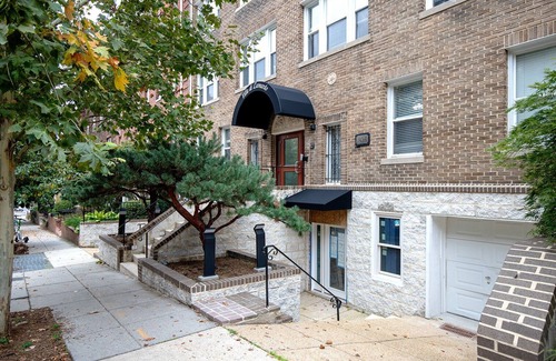 Adams Morgan Apartment | Smart Dupont Circle 1BR nr. U Street, Metro & Glen’s Mkt, by Blueground