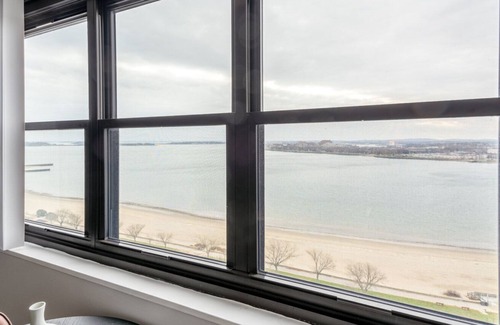 Telegraph Hill Apartment | Smart South Boston 1BR w/ W/D in unit, nr. Carson Beach