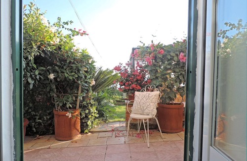 Pieve Ligure Apartment | Smart studio for 2 people, facing the sea, with outdoor gazebo, garden and pool