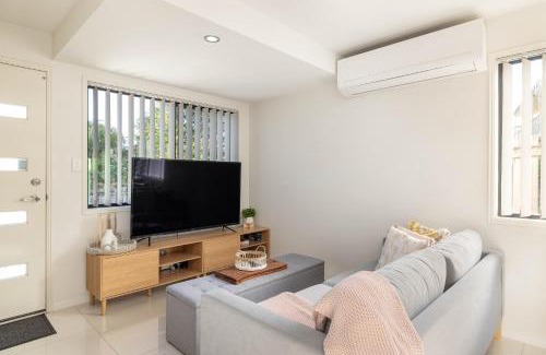 Sunnybank Apartment | Smart Suites Self Check-in Apartments - Sunnybank Station