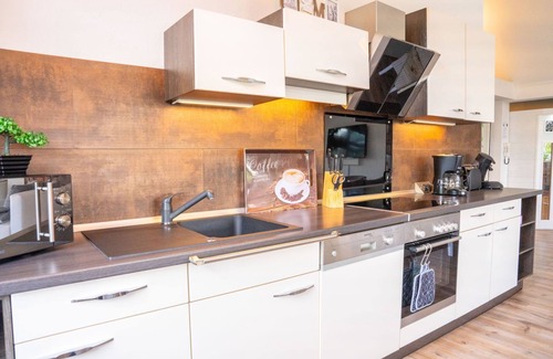 Bad Zwischenahn Apartment | Smartfewo: Loft Sauna Balkon Parkplatz