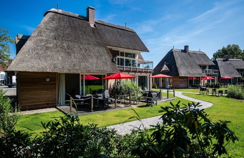Bad Zwischenahn Apartment | SmartFewo: Waldspaziergang | terrace | sauna