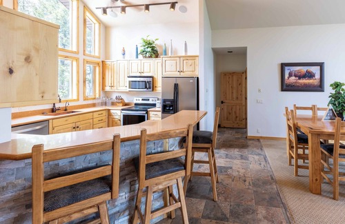 Ketchum Cabin | Smiley Creek Cabin B: Hot Tub, Views & Adventure