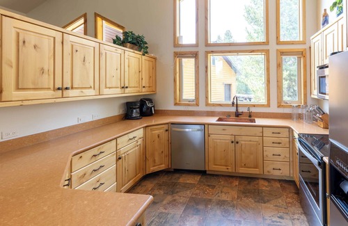 Ketchum Cabin | Smiley Creek Cabin B: Hot Tub, Views & Adventure