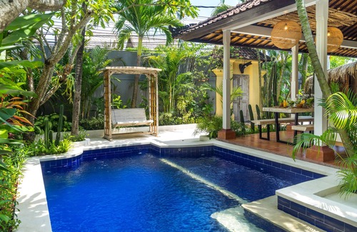 Seminyak Villa | Smiling Cactus Villa - close to SisterField Cafe