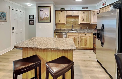 Port Aransas Condo | Smiling Jacks Escape | Pet Friendly, Shared Pools!