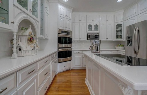 Moneta House | Smith Mountain Lake Waterfront Stunning Hot Tub Kayaks Paddle Boards Pedal Boat