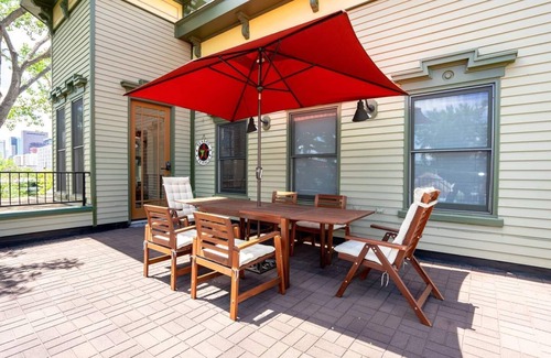 Five Points Apartment | Smiths Crescendo Summ