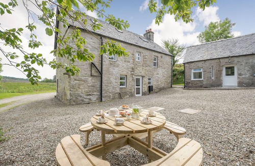 Lochgilphead House | SMITHY HOUSE, pet friendly, character holiday cottage in Kilmartin