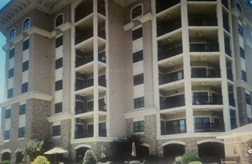 Westlake Corner Condo | SML- Moneta, Va 3 bd condo @ Bridgewater Pointe Plaza