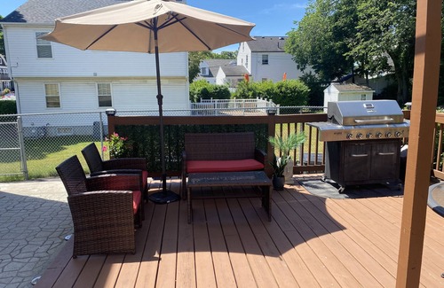 West Codman Hill - West Lower Mills House | Smoke Free and Sparkling Clean Townhome with essential amenities.