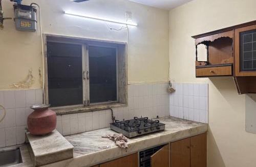 Andheri Apartment | SmokeRoom