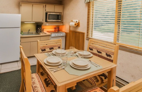 Banner Elk Apartment | Smoketree Lodge