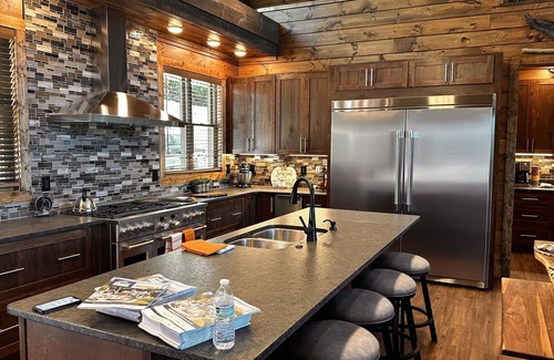 Gatlinburg House | Smokies Ultimate Family Escape!