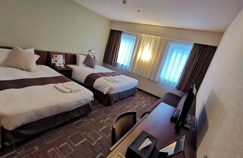 Minamisenba Hotel | Smoking Deluxe Twin Multiple Nights vs | Gr/Osaka Ōsaka