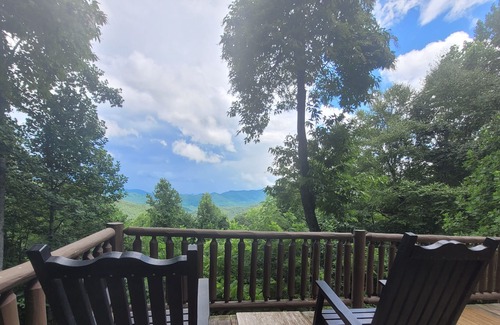 Almond Cabin | Smoky Mountain Cabin!