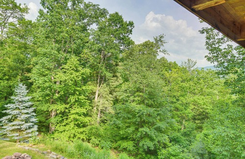 Hartford Cabin | Smoky Mountain Log Cabin Close to Rafting!