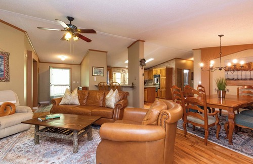 Sylva House | Smoky Mountain Riverfront Lodge: 4 bedrm on the Tuckaseegee River in Sylva NC