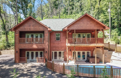 Gatlinburg Cabin | Smoky Mountain Splash