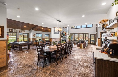 Wears Valley House | Smoky Mtn Views - Bowling, Indoor Pool, Theater