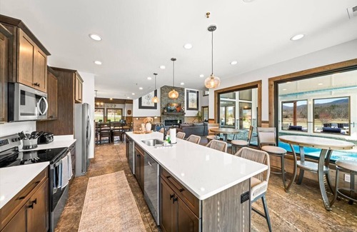 Wears Valley House | Smoky Mtn Views - Bowling, Indoor Pool, Theater