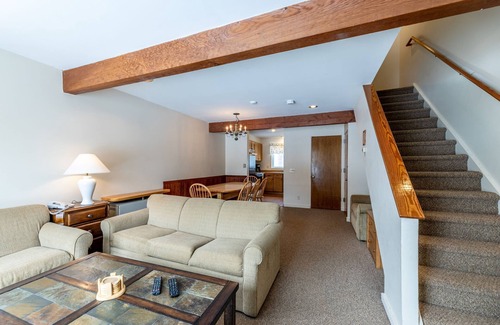 Jeffersonville Resort | Smugglers' Notch Resort Vermont Private 3-Storey 4/3 Townhouse