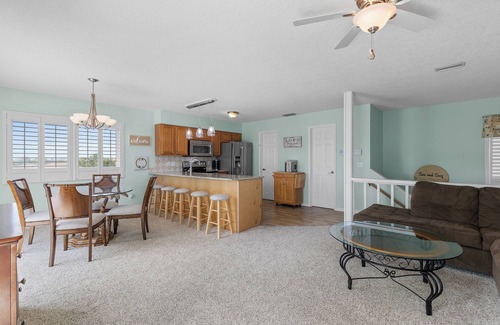 New Smyrna Beach House | Smyrna Son – Multi-Level Beach Getaway | Balcony, Patio + 2 Living Areas 🌴